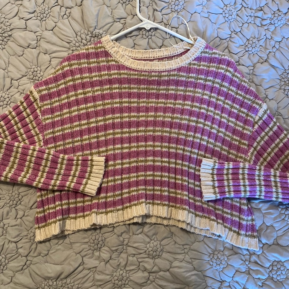 Billabong cropped sweater